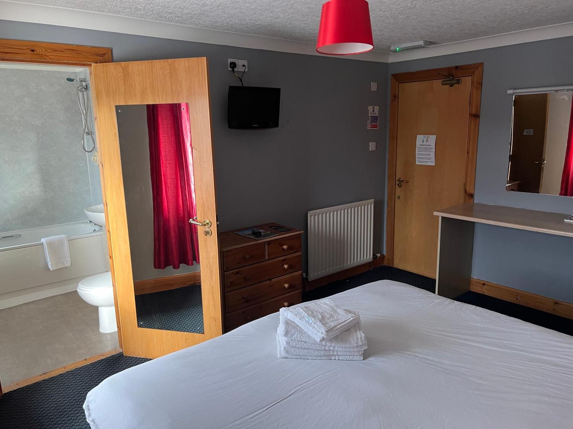 גרטנה Hazeldene Hotel מראה חיצוני תמונה